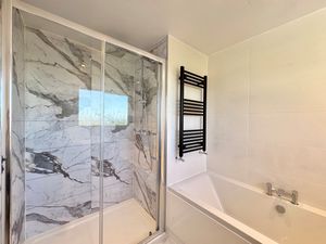 Photo 18- click for photo gallery